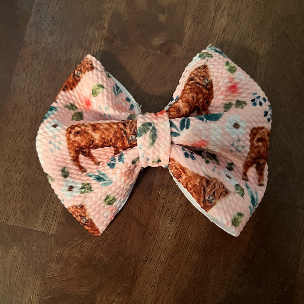 Highland Cow Bow